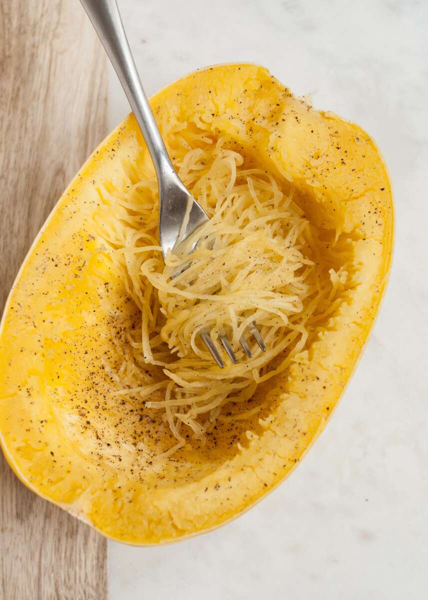 How To Cook Spaghetti Squash In The Microwave: Quick Guide