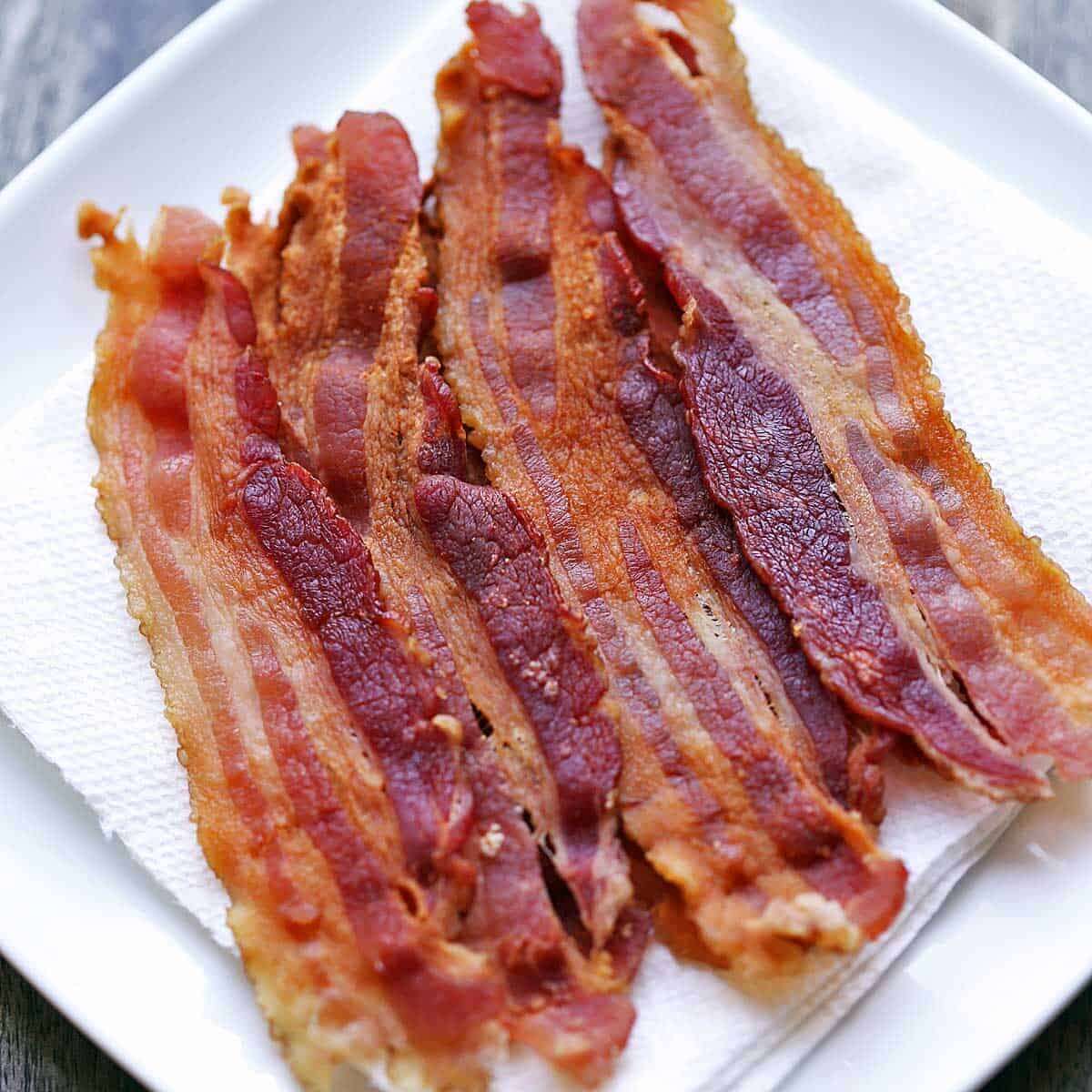 How Long To Cook Bacon In Microwave: Perfect Times & Tips