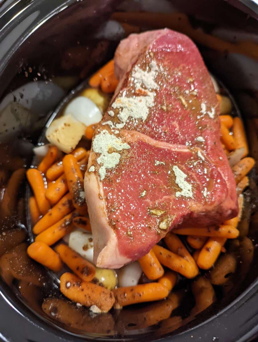 How Much Liquid To Add When Slow Cooking Vegetables: Tips