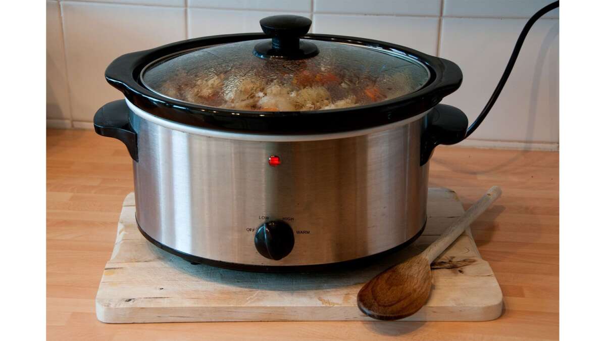How To Use Frozen Meat Safely In Slow Cooker: Safety Tips