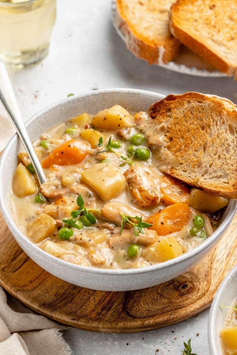 How To Keep Herbs Flavorful In Slow Cooker Meals