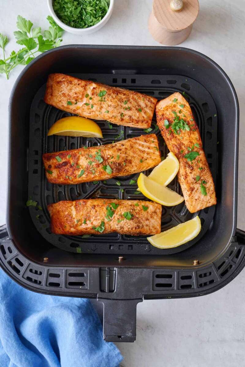 How Long To Cook Salmon In Air Fryer At 200