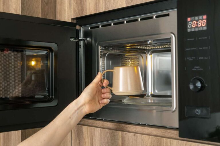 Does Porcelain Get Hot In Microwave